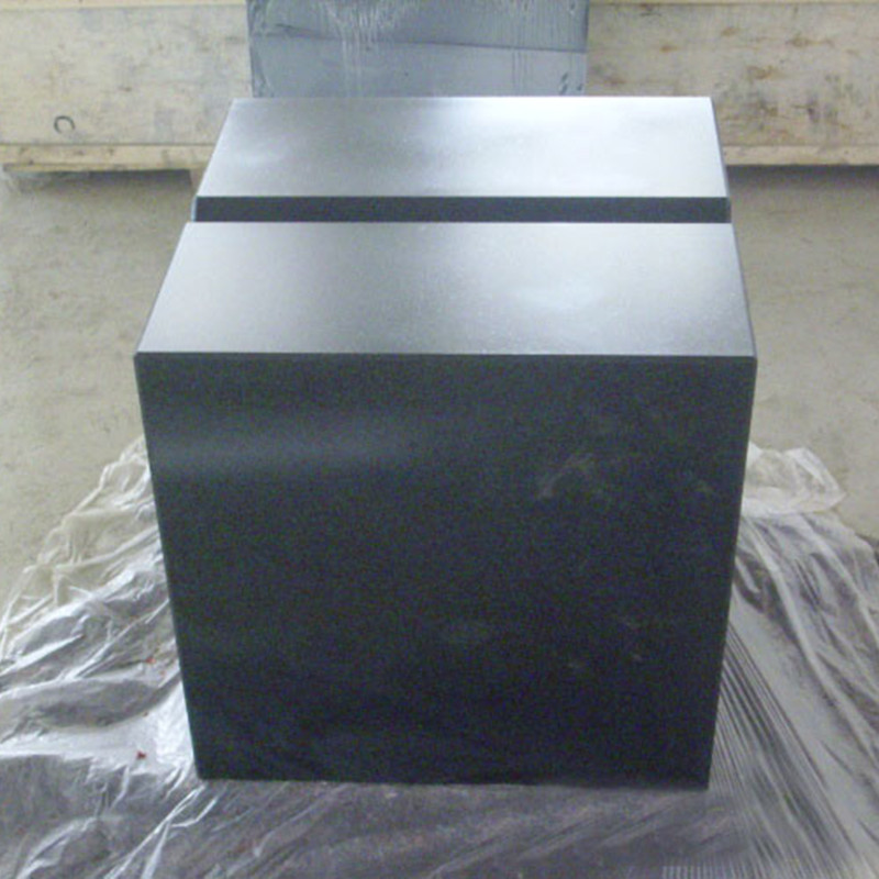 Kenkan marble adaka kɛse ho nsɛm pii .