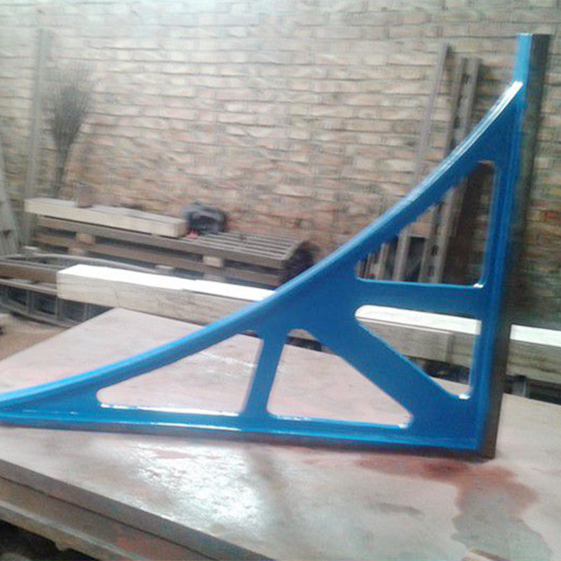 Kenkan pii fa right angle ruler adwinnade ho .